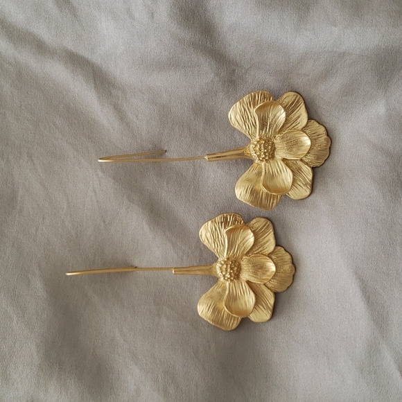 2/$25 Gold Textured Flower Threader Drop Earrings - Picture 5 of 6